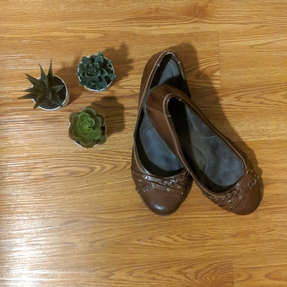 Natural Soul Shoes - Camel designed shoes